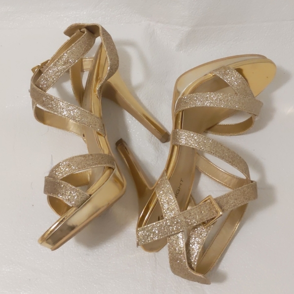 Fioni Night Gold Glitter Shoe - Picture 2 of 12